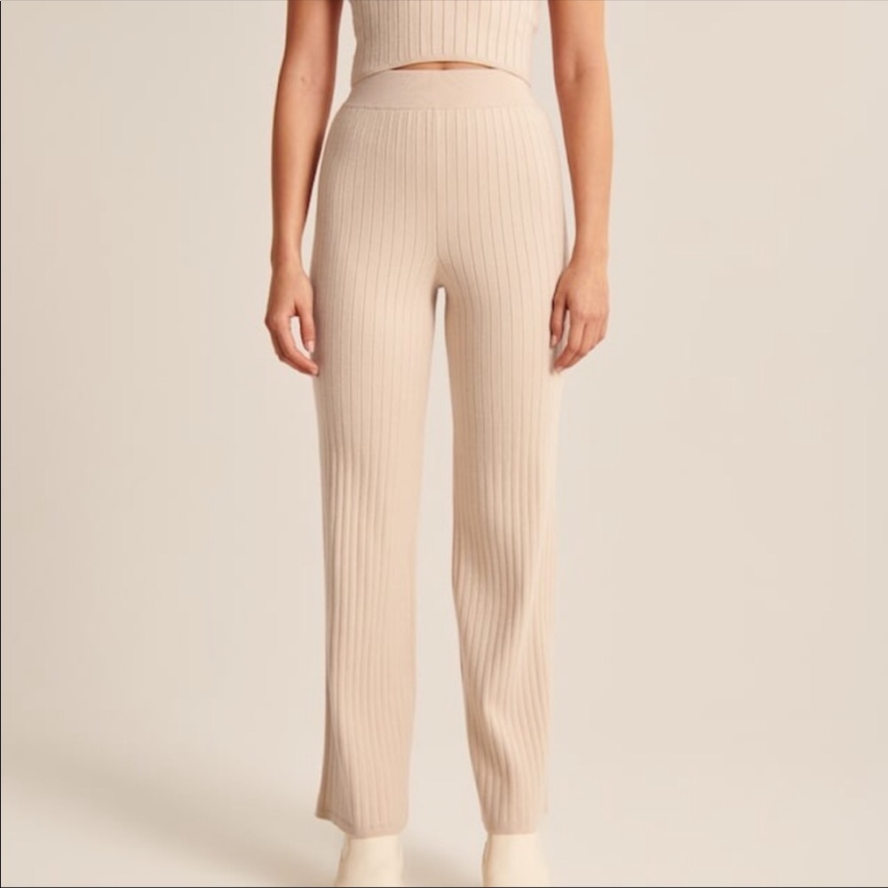 Abercrombie 90s Straight Leg Sweater Pants